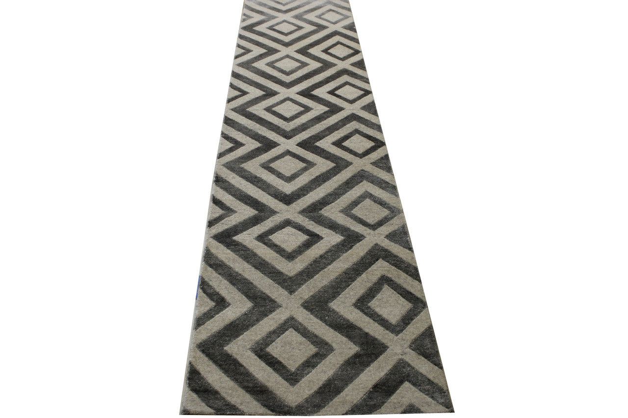 Modern Diamond Design pattern detail