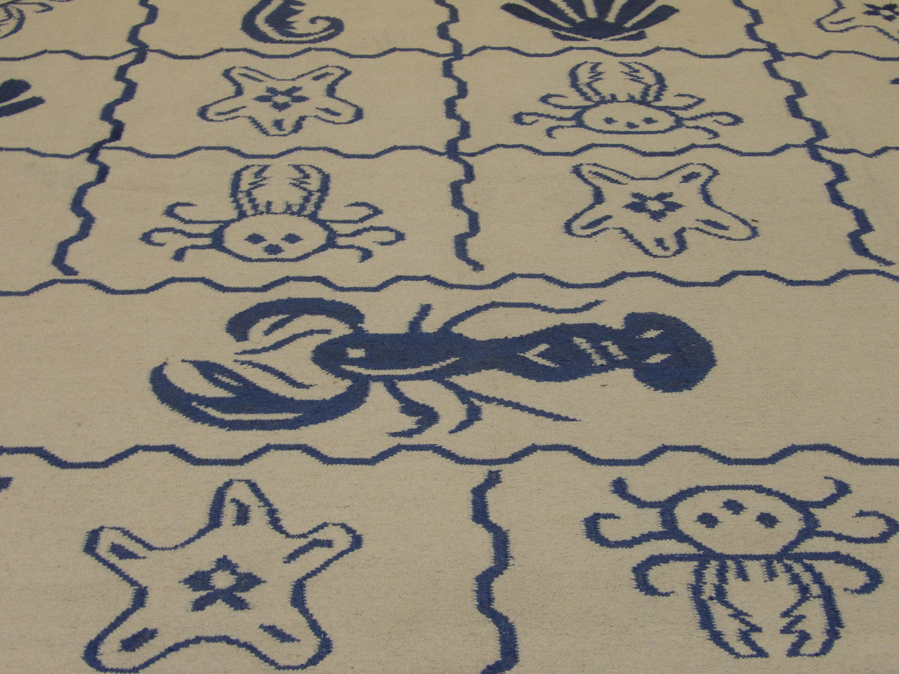 Back of Coastal Flat Weave Indoor/Outdoor hand-knotted rug