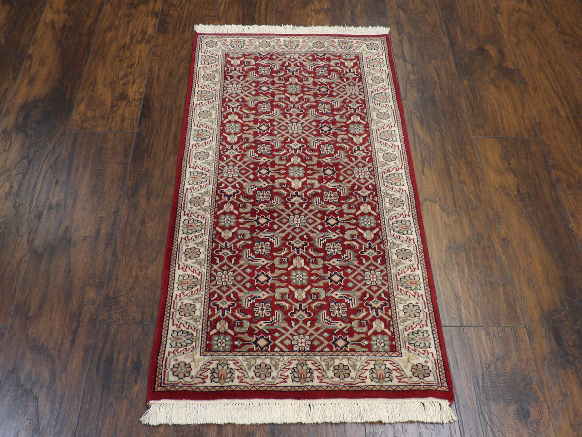Close-up of wool pile, Beige & Red rug
