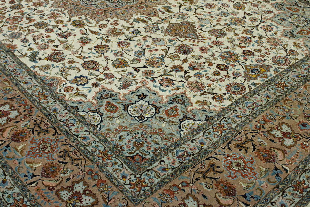 Traditional Fine Qum rug corner detail