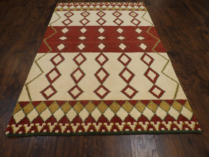 Close-up of wool pile, Beige & Red rug