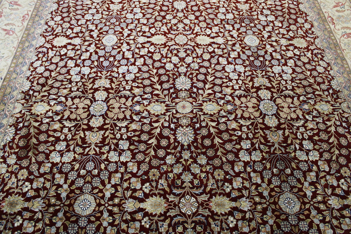 Traditional Fine Sherapi rug corner detail