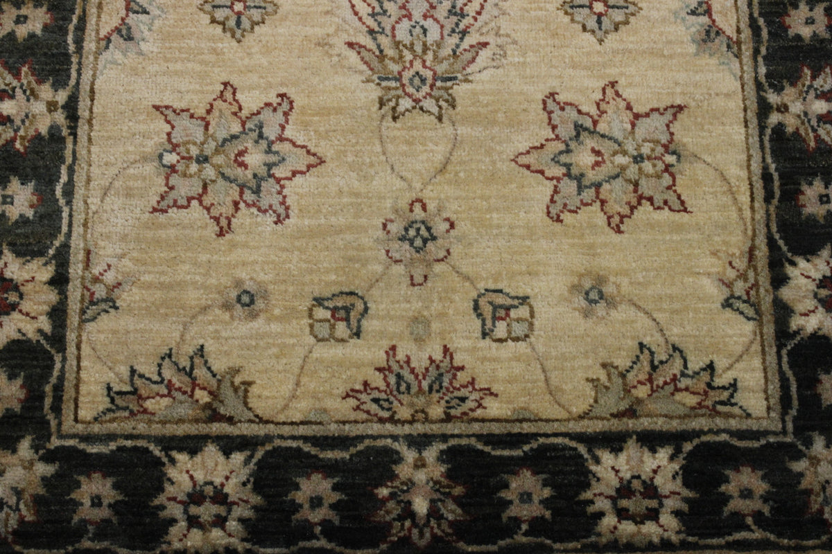 Traditional Indo Ziegler Chobi rug corner detail