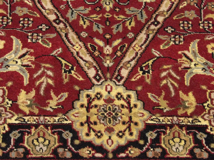 Tabriz runner border detail