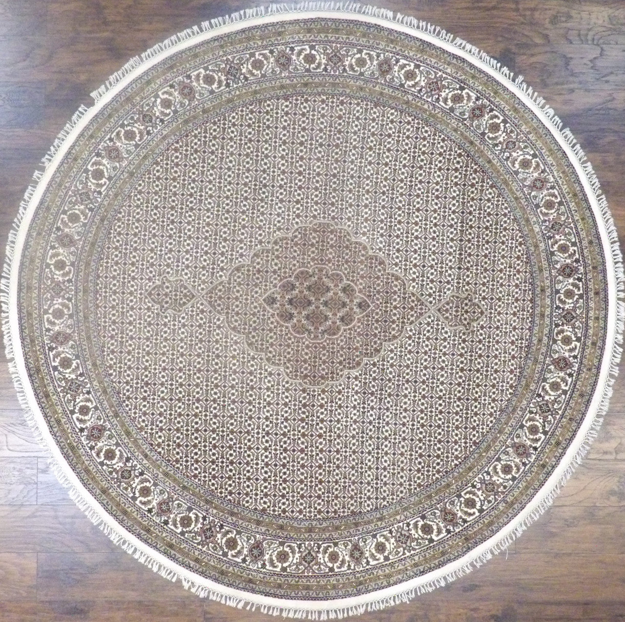 Fine Persian Mir Bidjar hand-knotted wool rug in Beige, full view