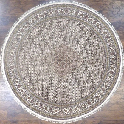 Fine Persian Mir Bidjar hand-knotted wool rug in Beige, full view