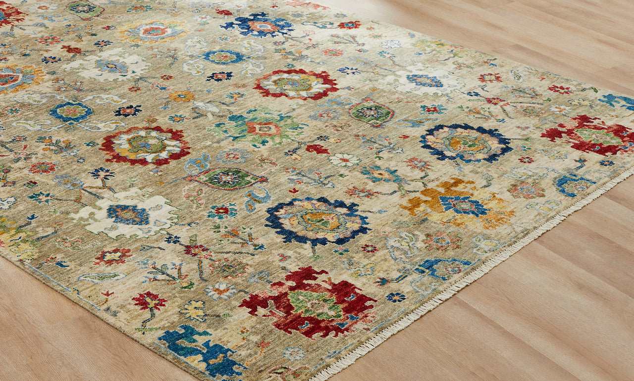 Transitional wool rug in beige, detail view