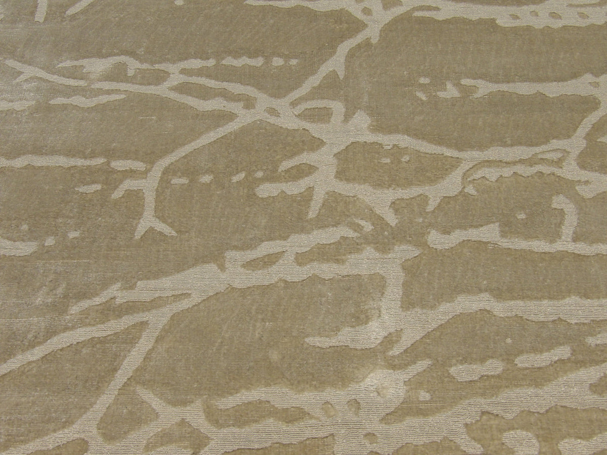 Modern rug border detail