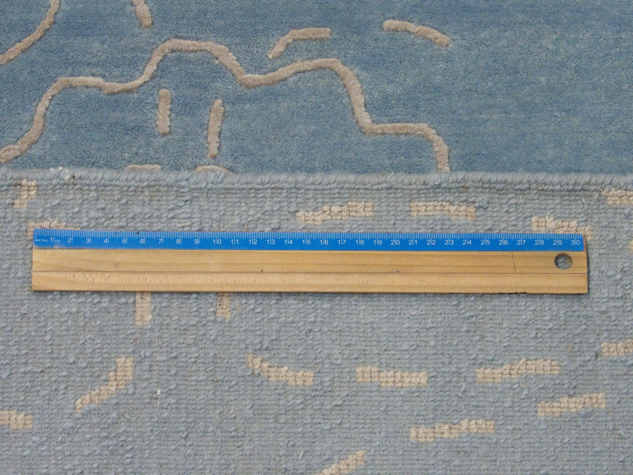 Blue & Gray Transitional Rose Design rug in room setting