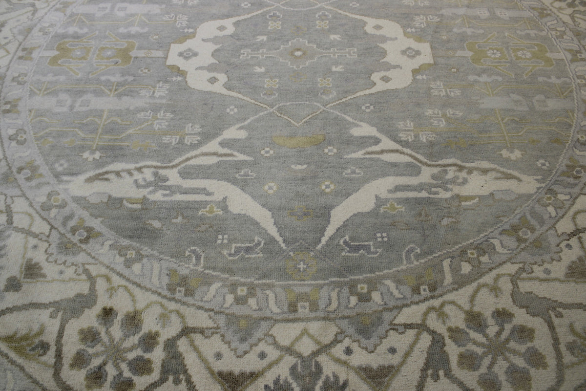 Oushak Indo Ziegler rug border detail