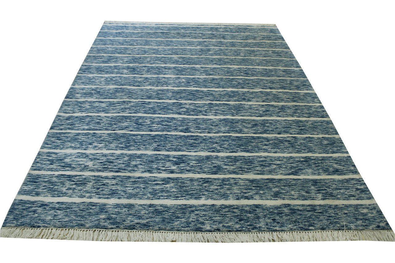 Modern Silken Stripes Design rug border detail