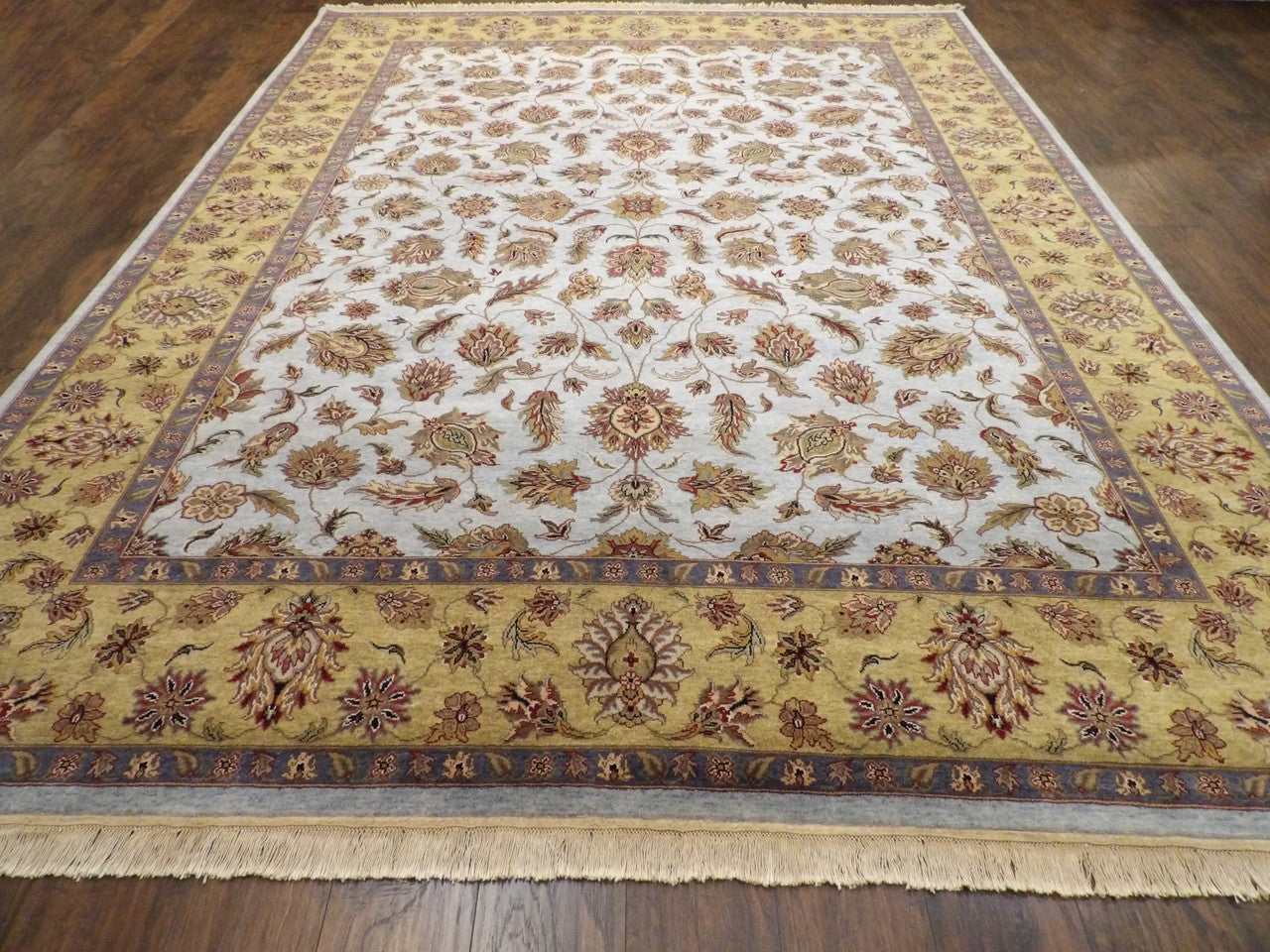 Fine Kashan Tie Dye rug corner detail