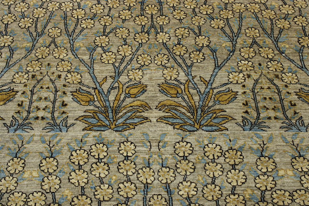 Oushak Chobi rug corner detail