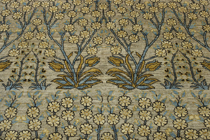 Oushak Chobi rug corner detail
