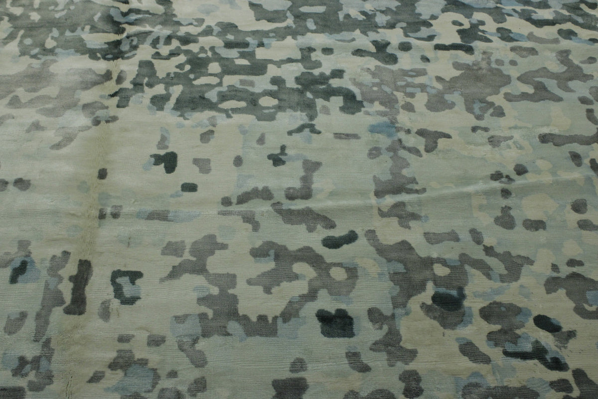 Modern Abstract Broken Design rug corner detail
