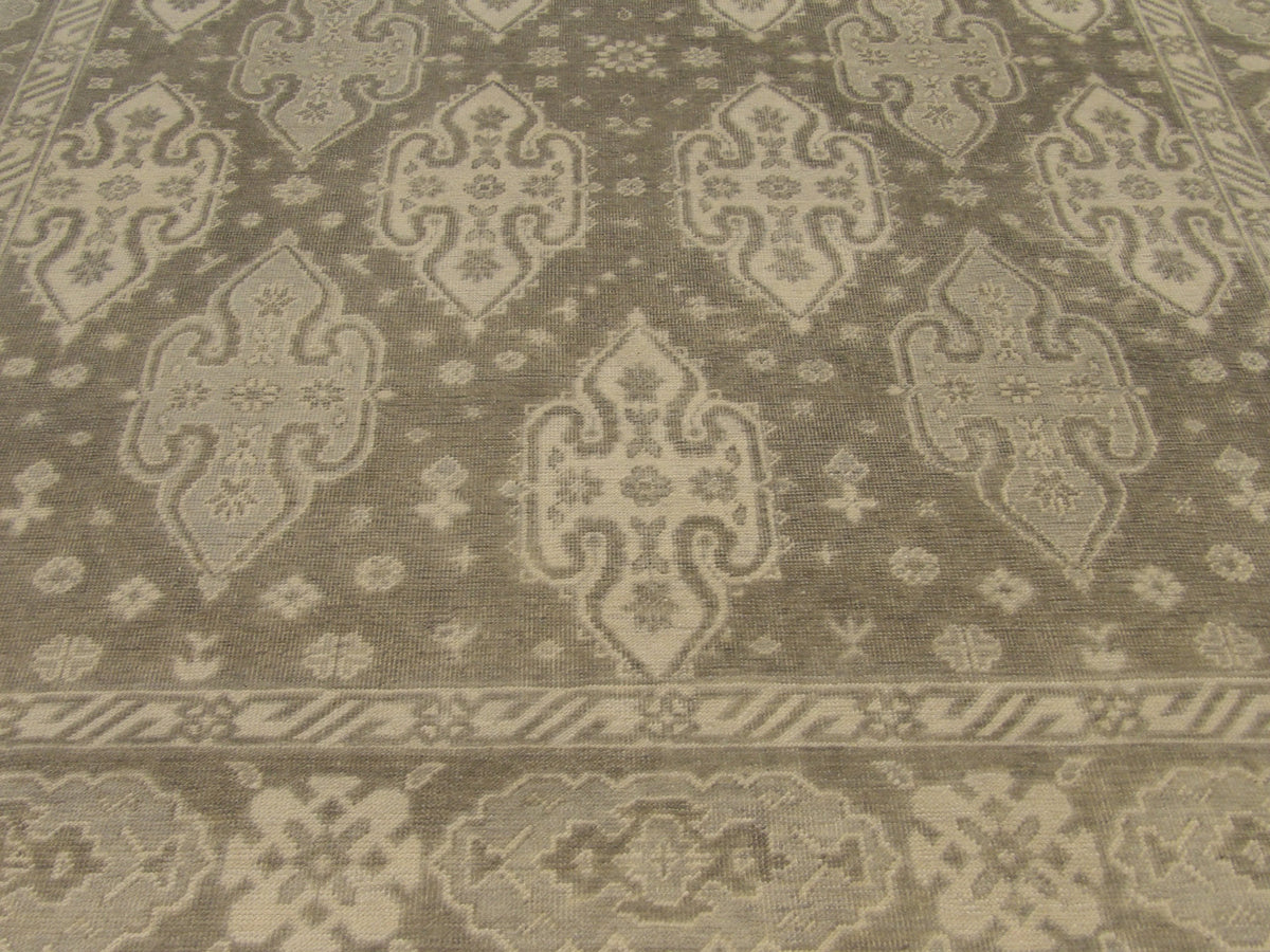 Oushak rug border detail