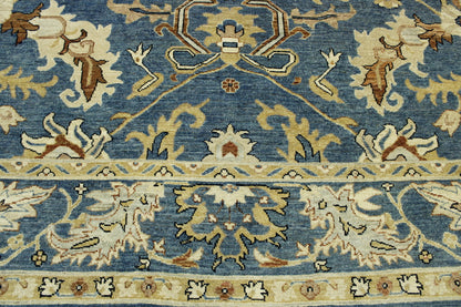 Oushak Chobi rug border detail