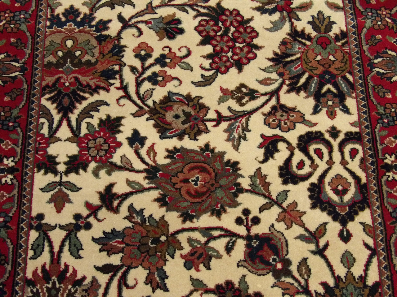 Fine Persian Floral Mashad rug border detail