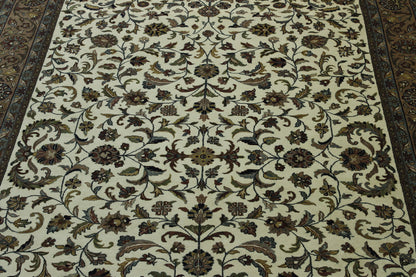 Traditional Fine Herati rug border detail