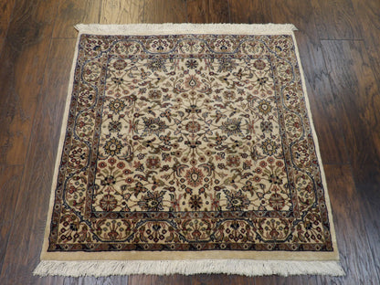 Fine Persian Kashan rug corner detail