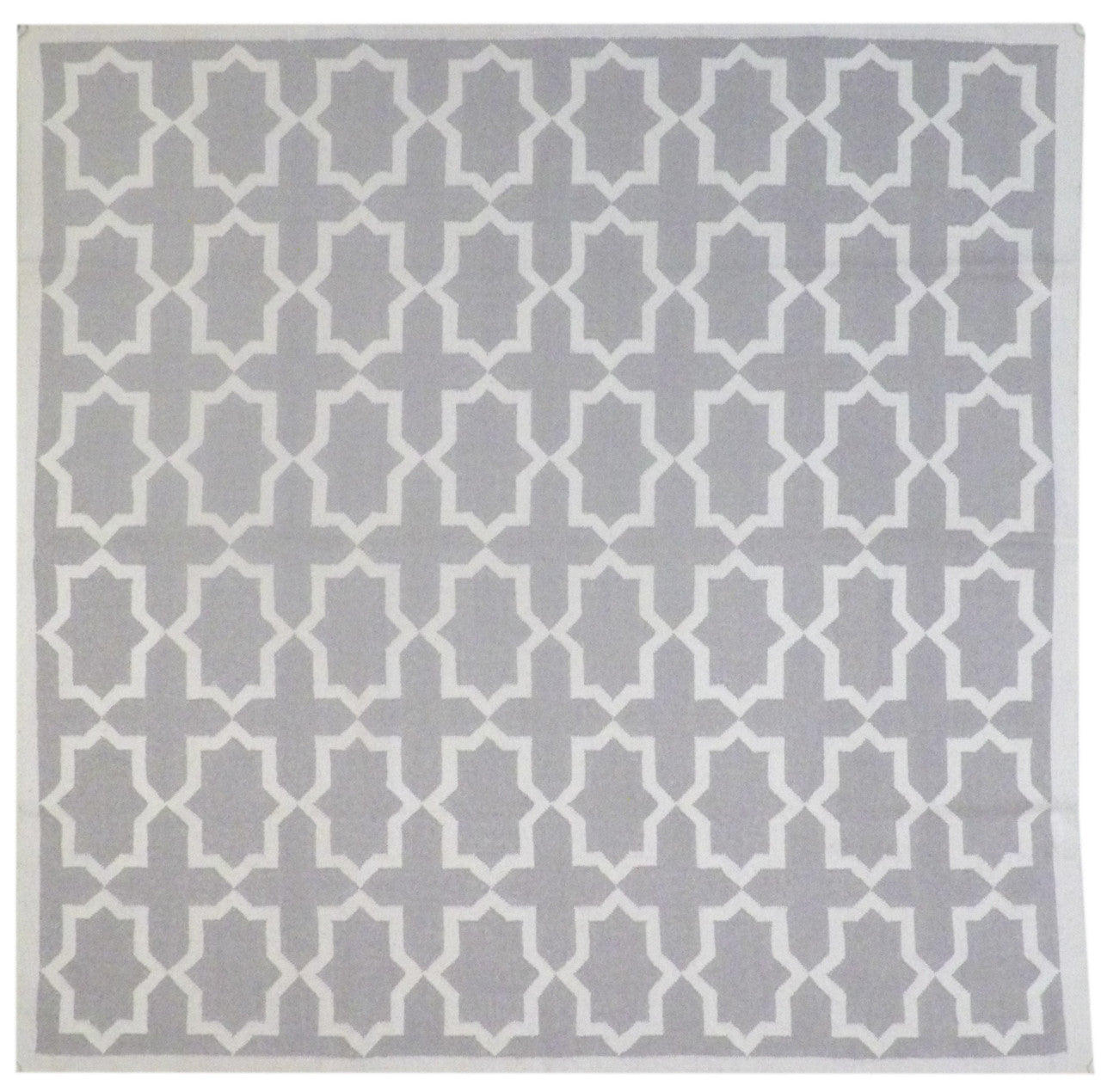 Coastal Flat Weave Indoor/Outdoor Durry Beachy hand-knotted wool rug in Gray & White, full view