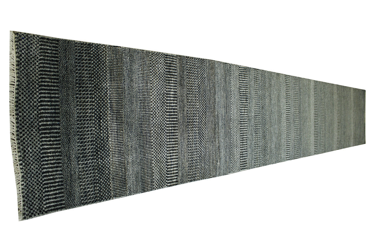 Modern Grass Design rug border detail