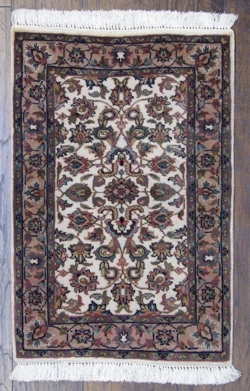 Fine Persian Bidjar hand-knotted wool rug in Beige & Pink, full view