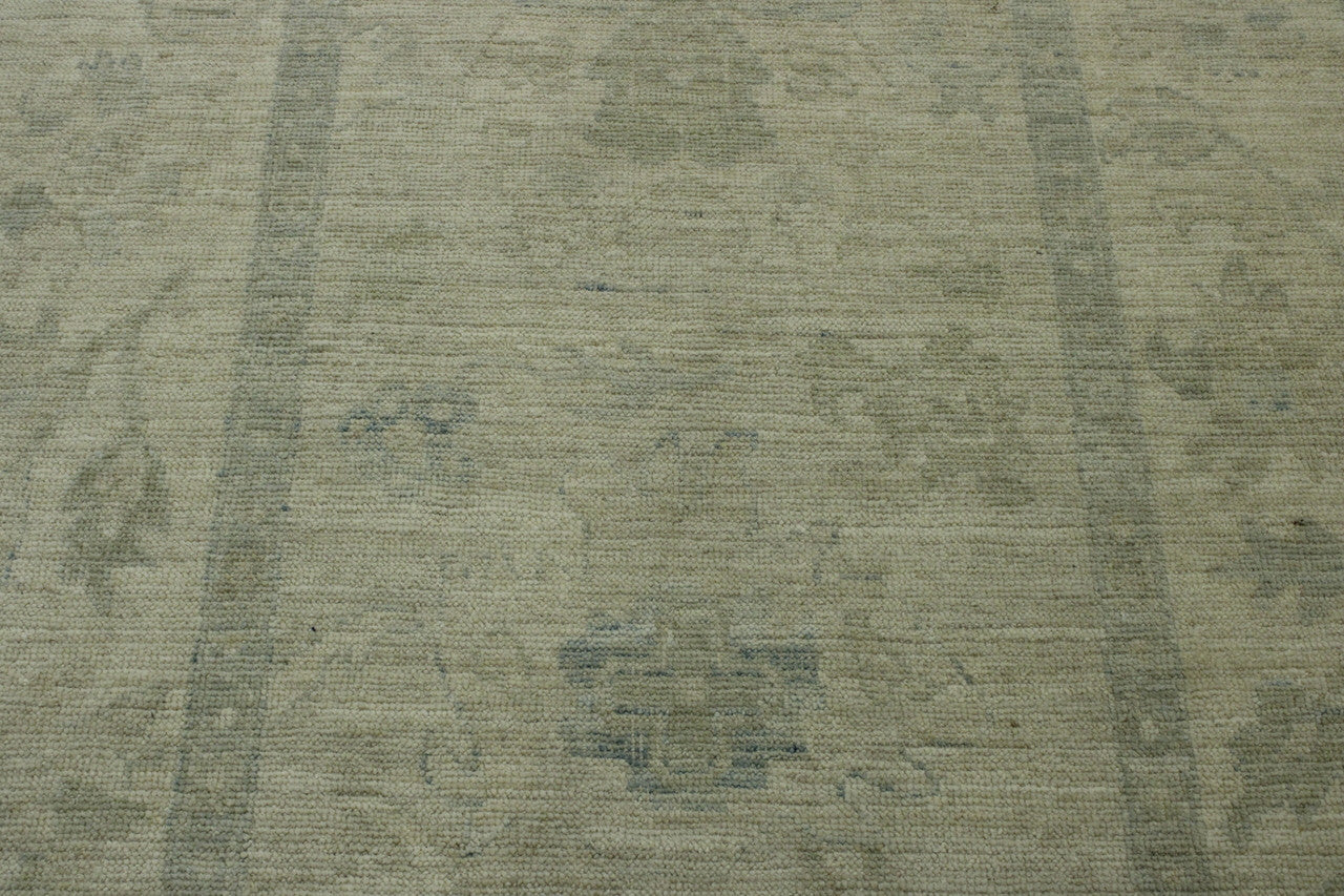 Oushak Chobi rug corner detail