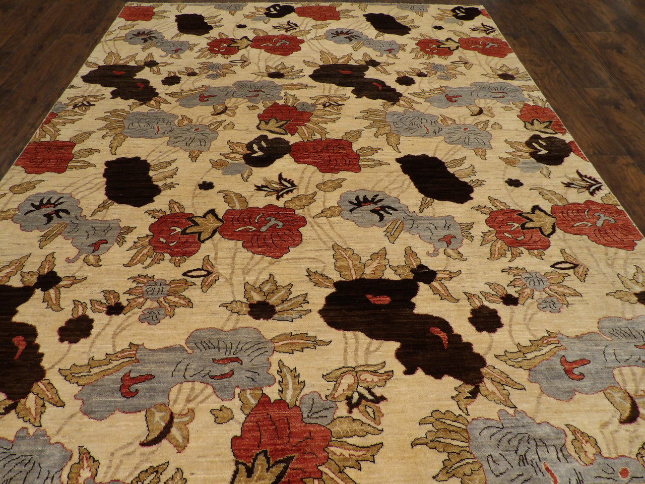 Close-up of wool pile, Beige & Rust rug