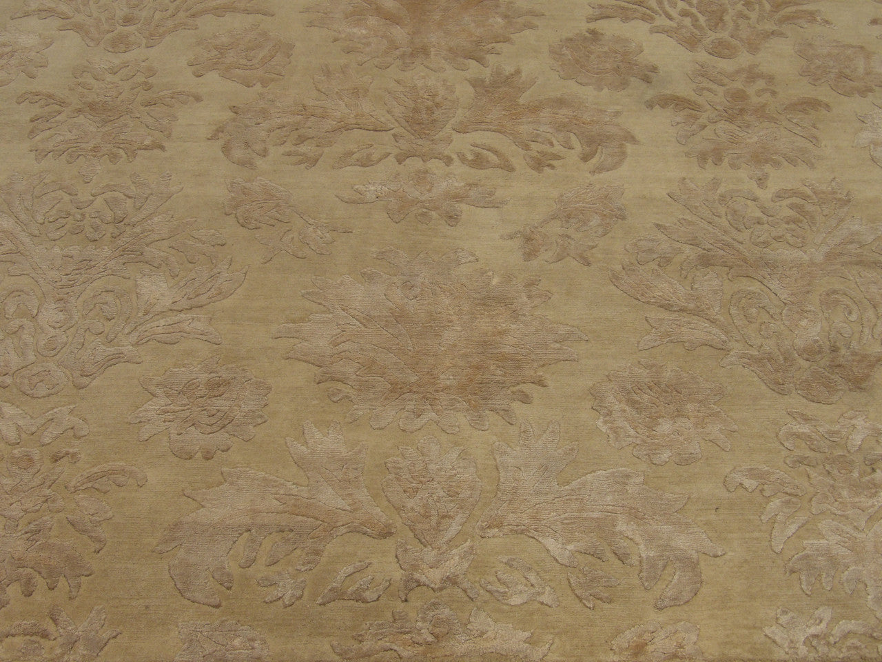 Floral rug border detail