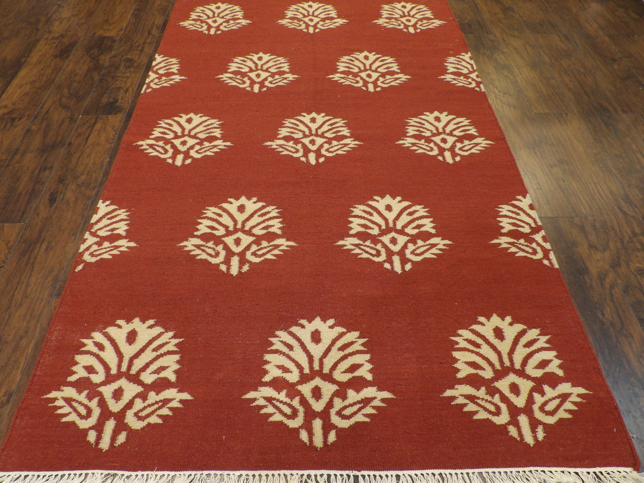 Coastal rug corner detail