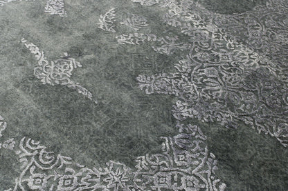 Gray & Silver Modern Abstract Broken Design rug in room setting