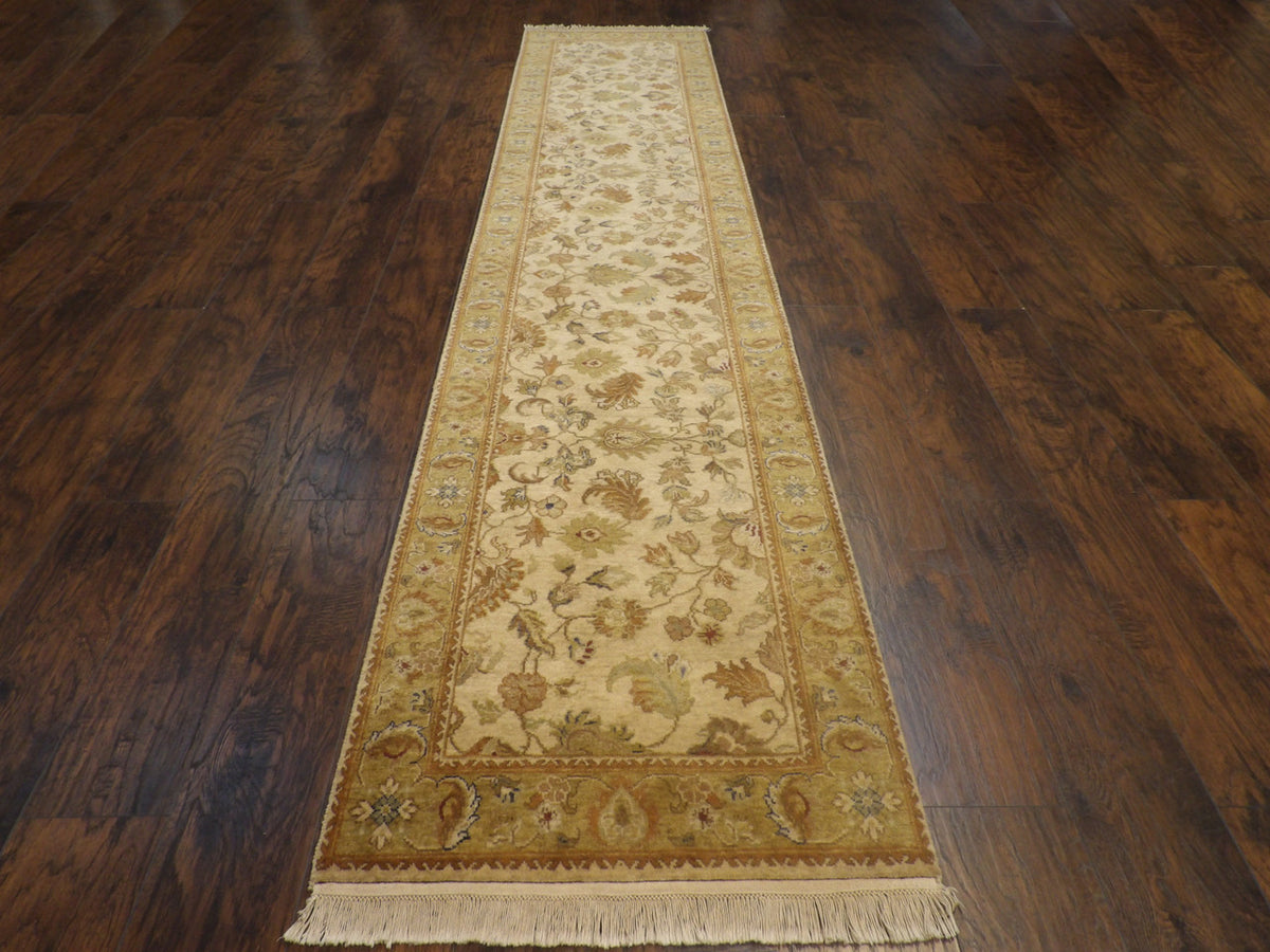 Close-up of wool pile, Green & Beige rug