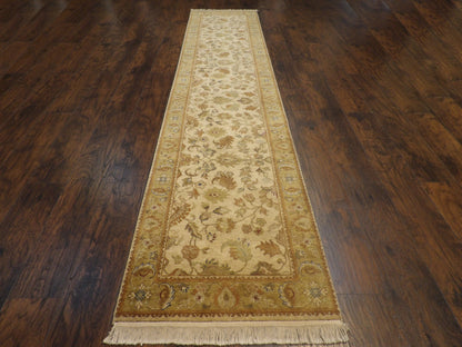 Close-up of wool pile, Green & Beige rug