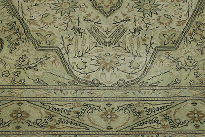 Traditional Vintage Kannysar rug corner detail