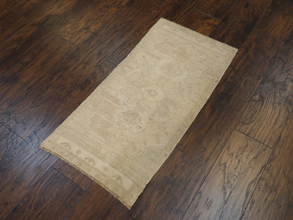 Yastik pattern detail, antique beige hand-knotted rug