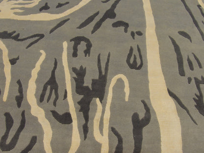 Modern Art Deco Design rug border detail