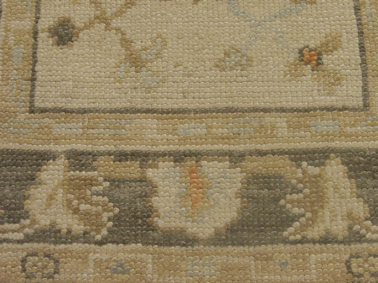 Vintage Oushak rug border detail