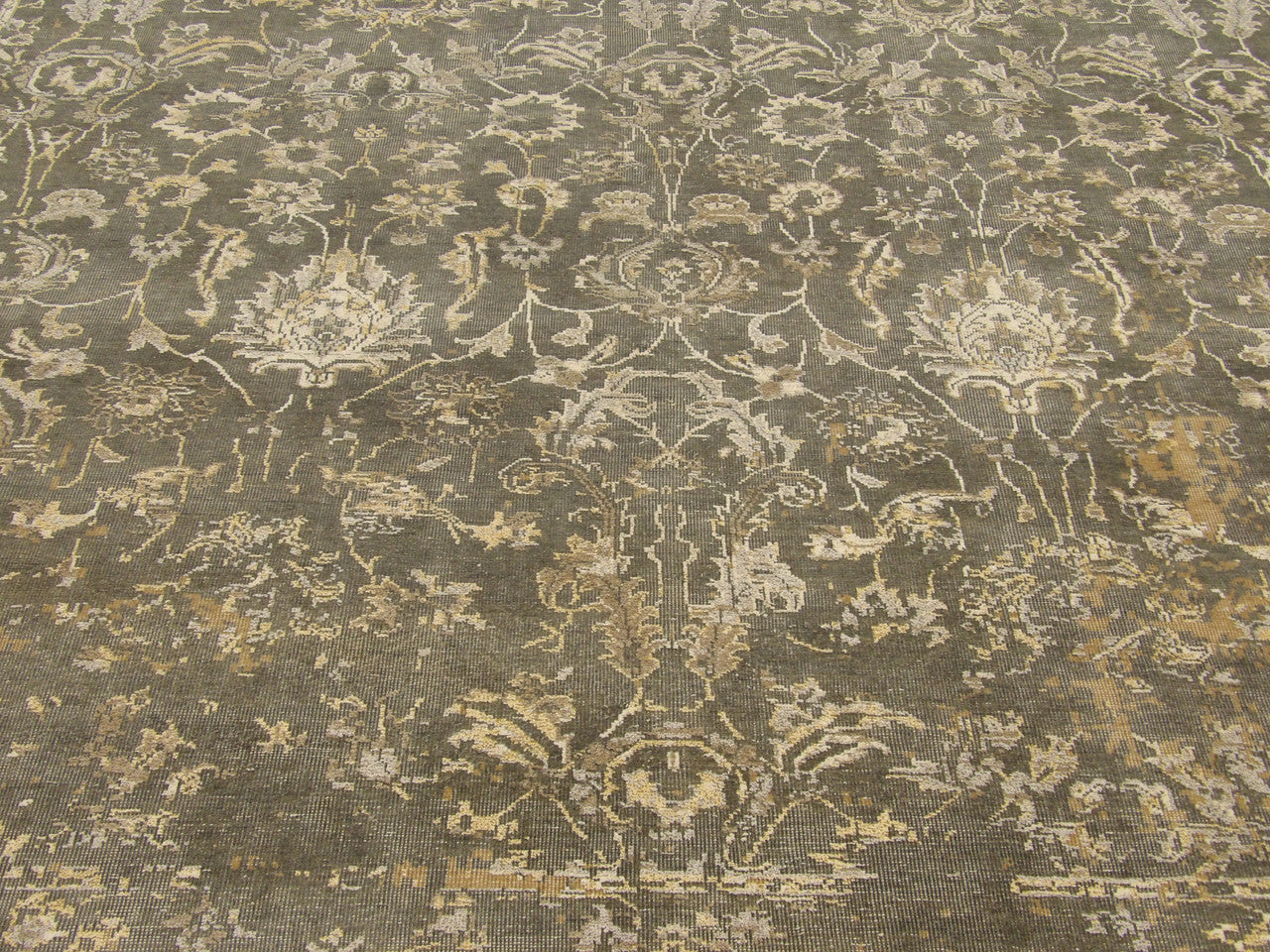 Vintage Erase Design Low Pile Antique Wash rug border detail