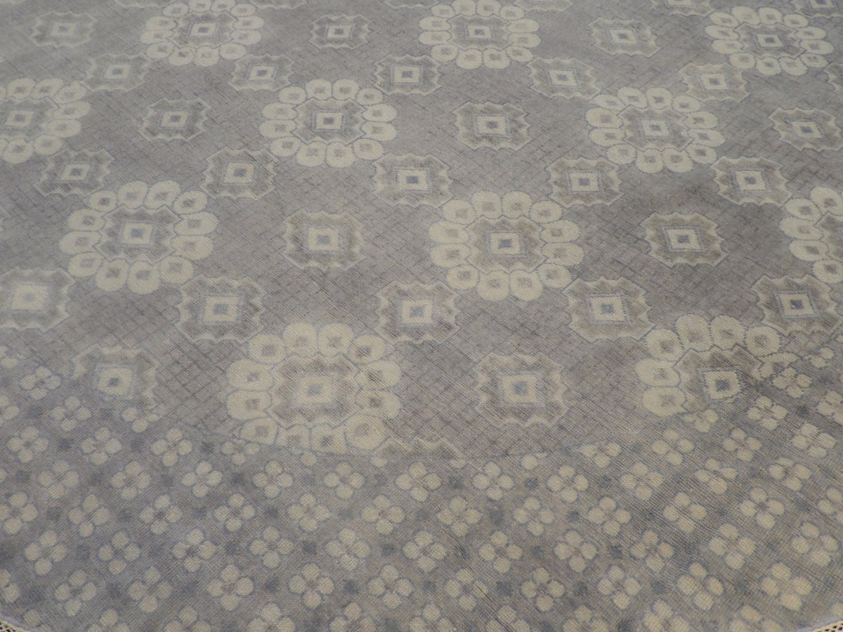 Fine Oushak Wash Natural Dye rug border detail