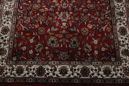 Traditional Mahal Design rug border detail