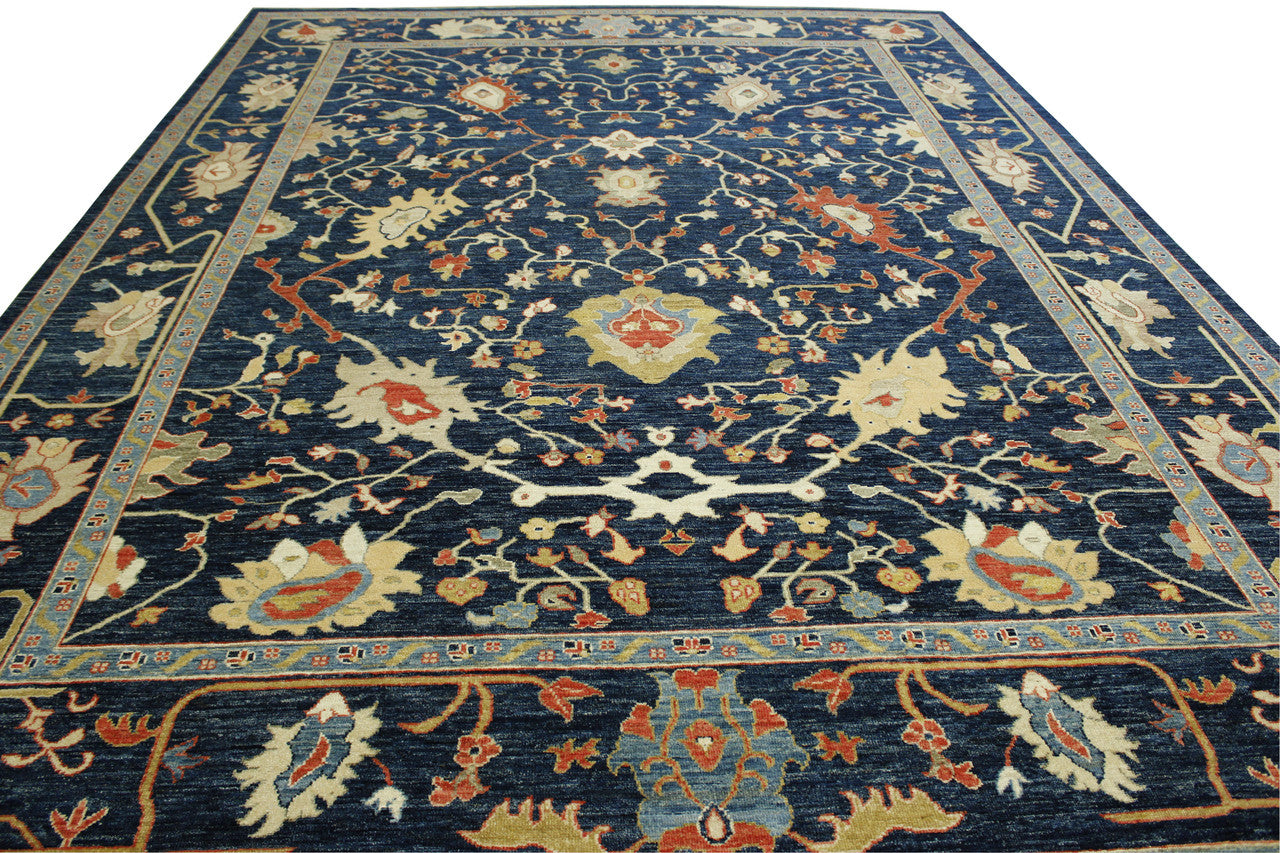 Oushak Chobi rug border detail