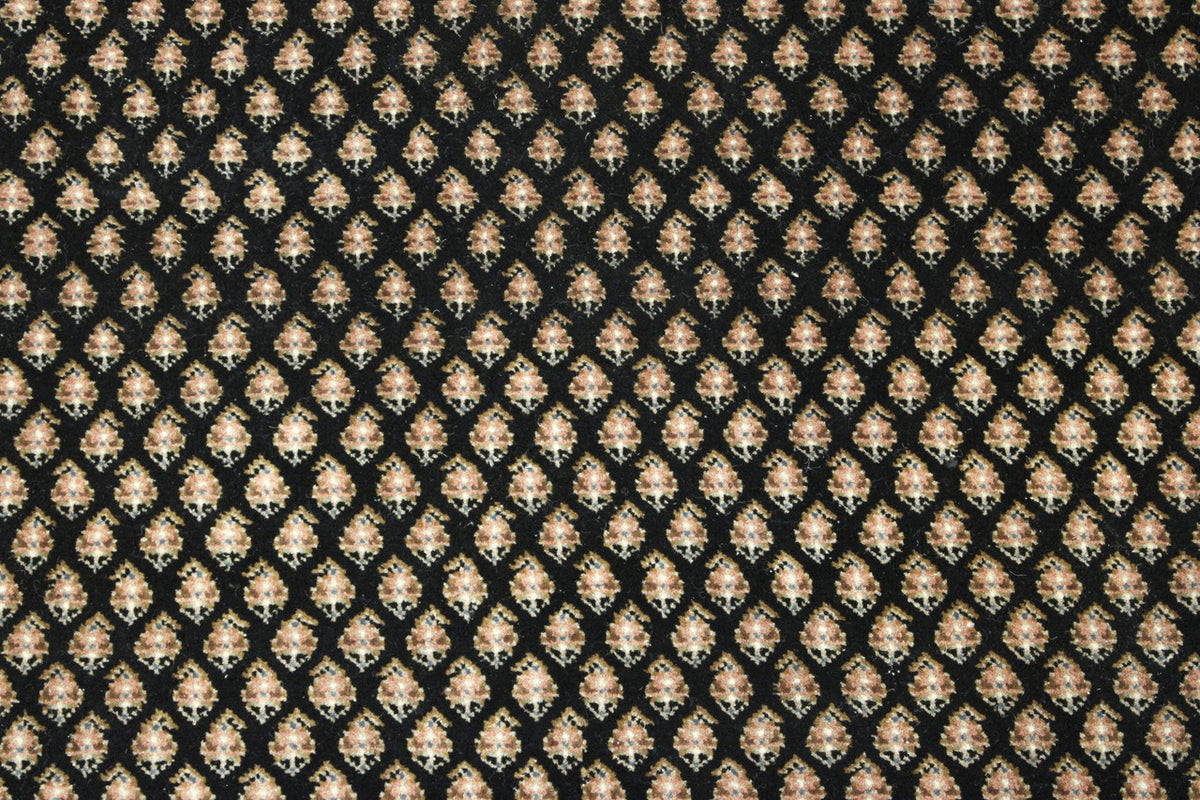 Full view of Traditional Indo Bidjar rug