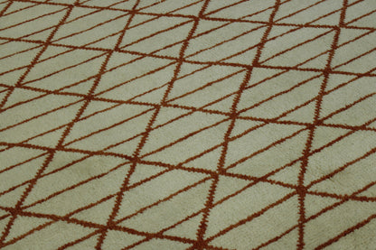 Close-up of wool pile, Beige & Rust rug