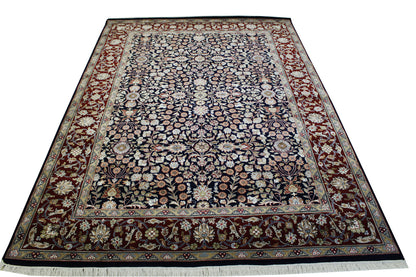 Traditional Fine Heraki rug corner detail