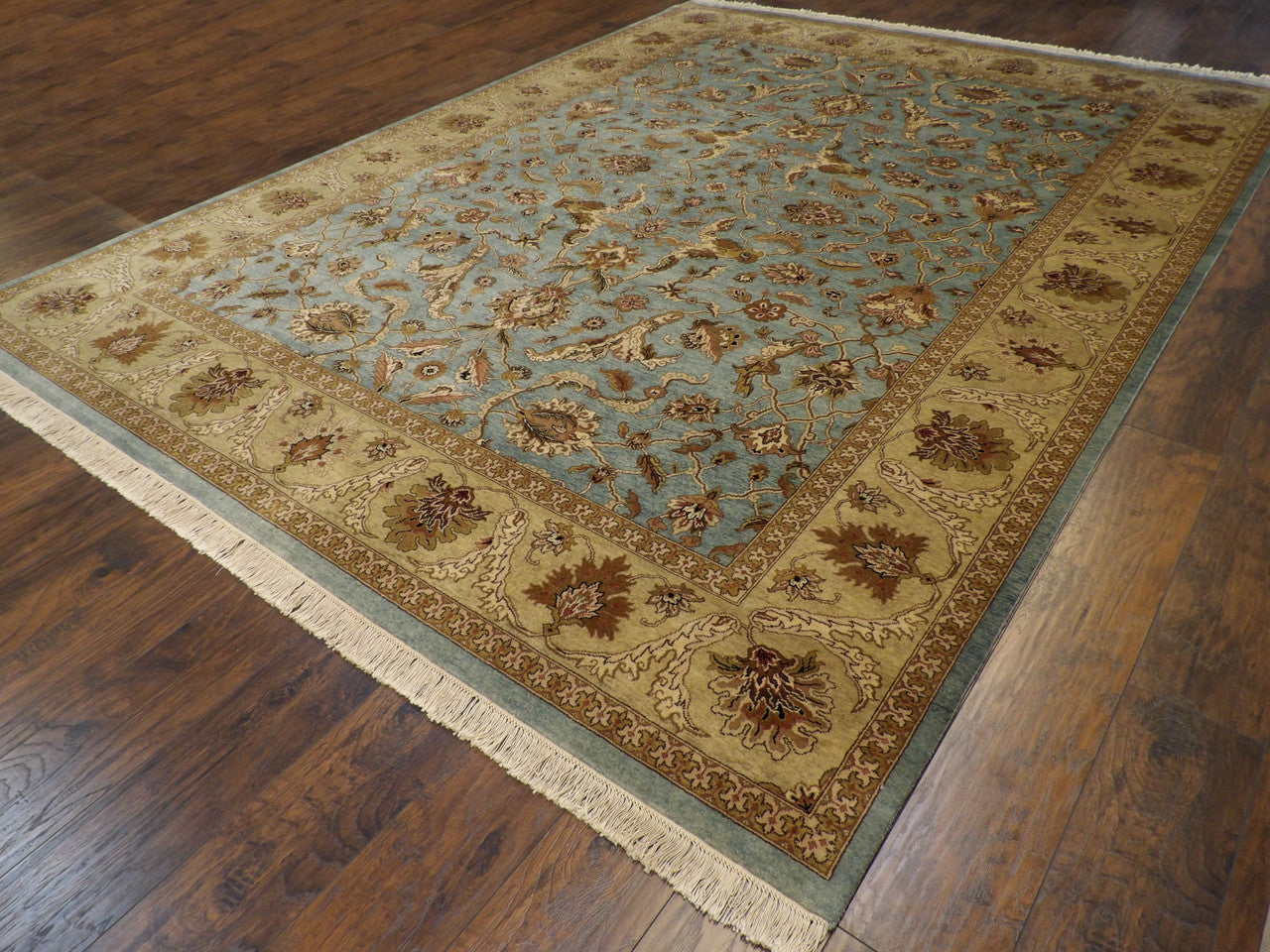 Kashan pattern detail, tie-dye finish