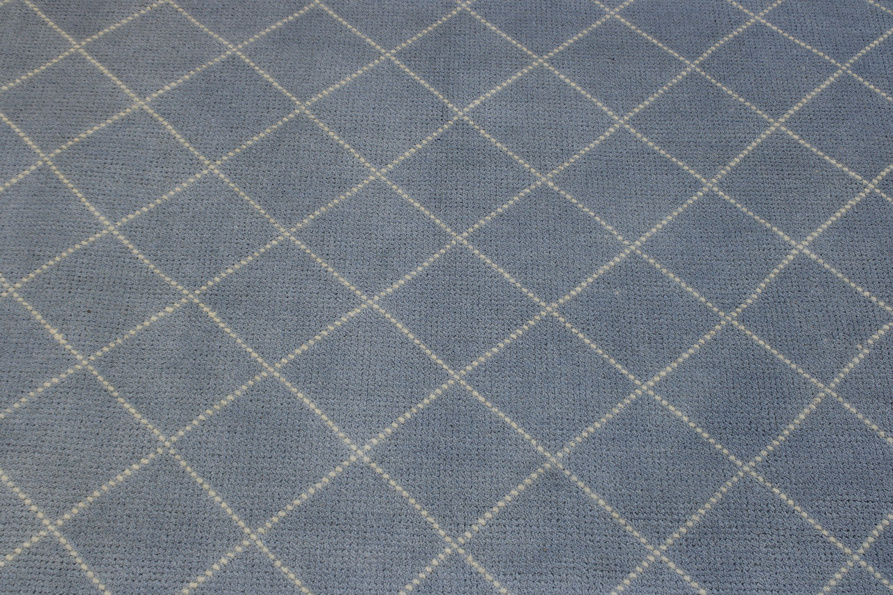 Modern Moroccan Diamond Design rug border detail