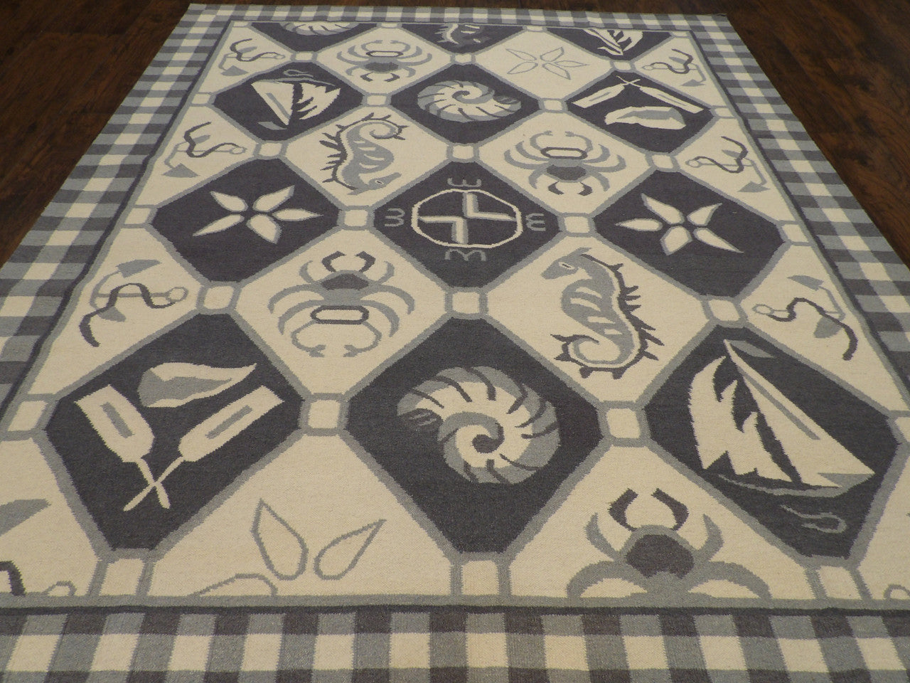 Close-up of wool pile, Blue & White rug