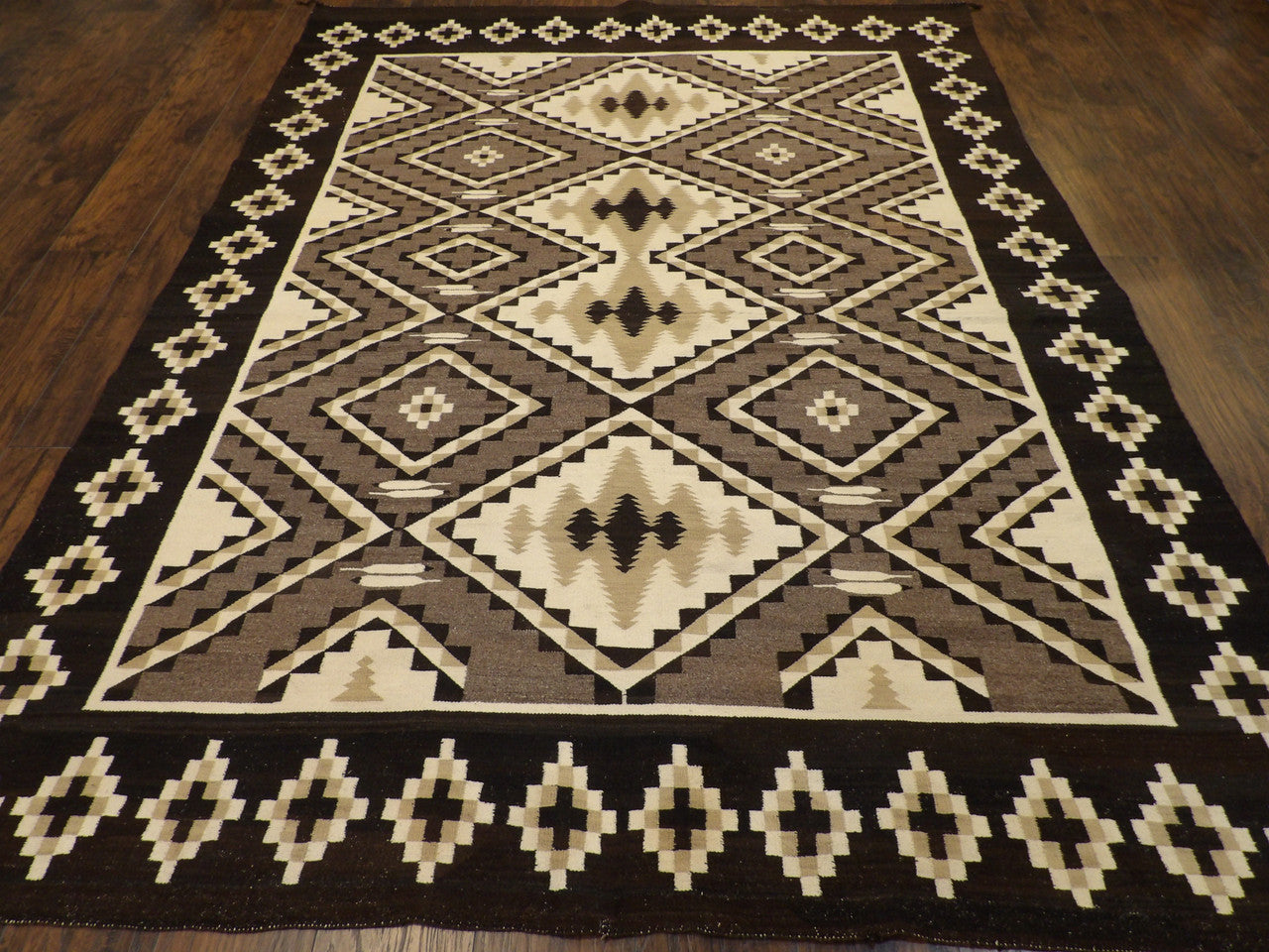 Tribal Navajo American Indian Tribe rug corner detail