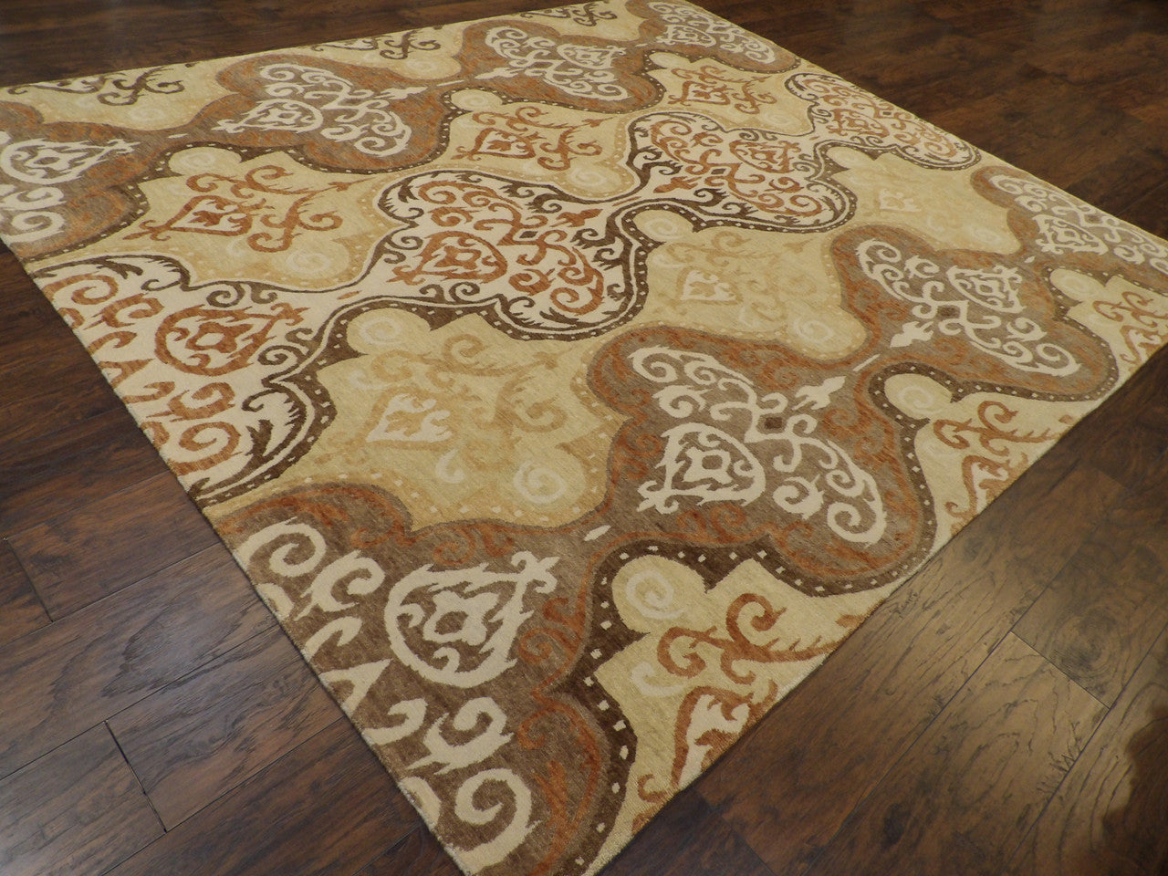 Nepalese Damask Design pattern detail
